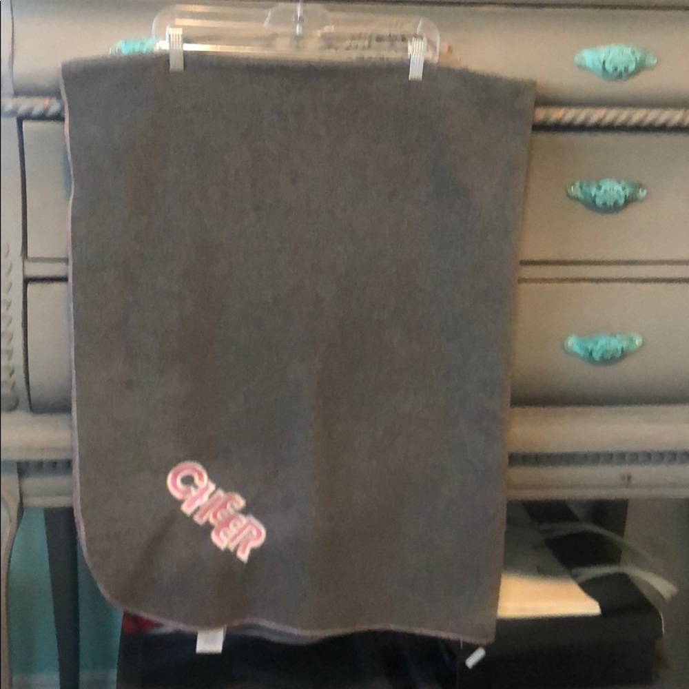 Cute grey Cheer Throw!